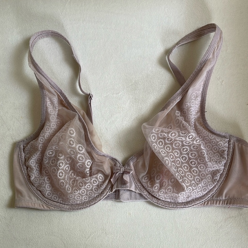 Victoria Secret unlined, underwire, lightly sheer bra, 34D